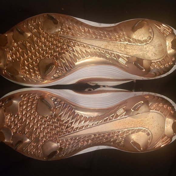 Nike Cleats - Picture 2 of 5